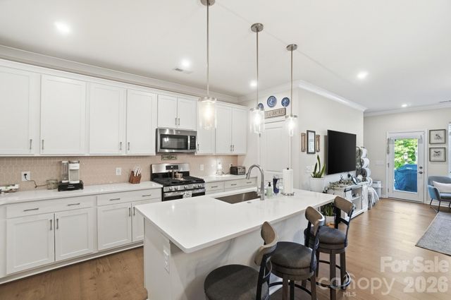 537 Madison Falls Court, Fort Mill, SC 29708