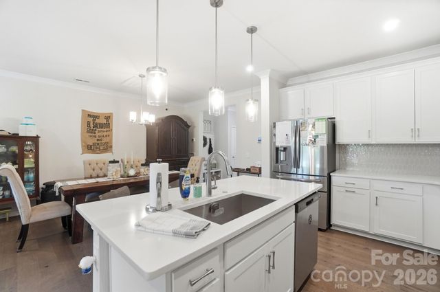 537 Madison Falls Court, Fort Mill, SC 29708