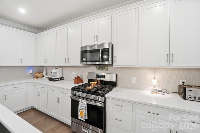 537 Madison Falls Court, Fort Mill, SC 29708