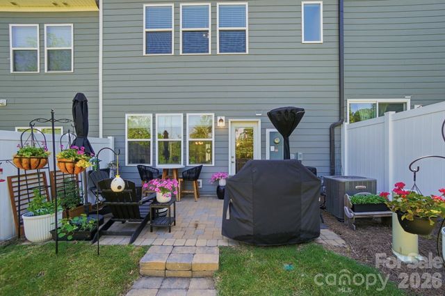 537 Madison Falls Court, Fort Mill, SC 29708
