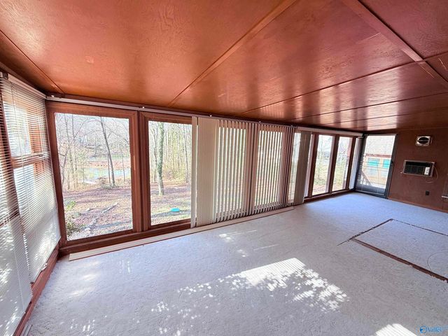 1975 Pine Lake Drive, Arab, AL 35016