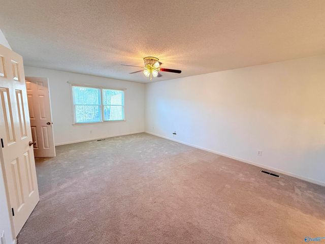 1975 Pine Lake Drive, Arab, AL 35016