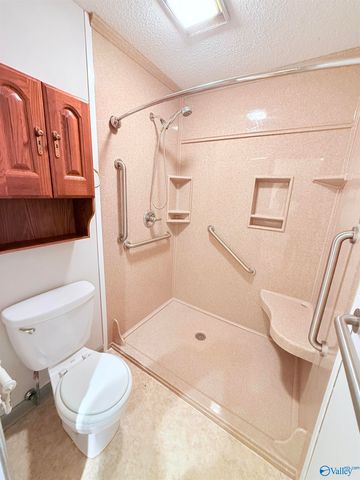 1975 Pine Lake Drive, Arab, AL 35016