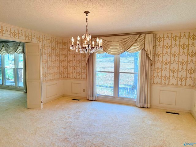 1975 Pine Lake Drive, Arab, AL 35016