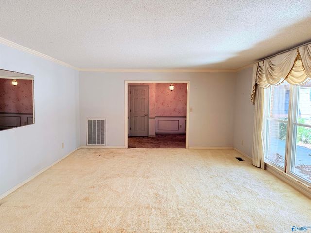 1975 Pine Lake Drive, Arab, AL 35016