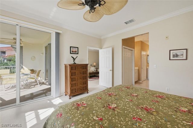 4834 Hampshire CT 206, Naples, FL 34112