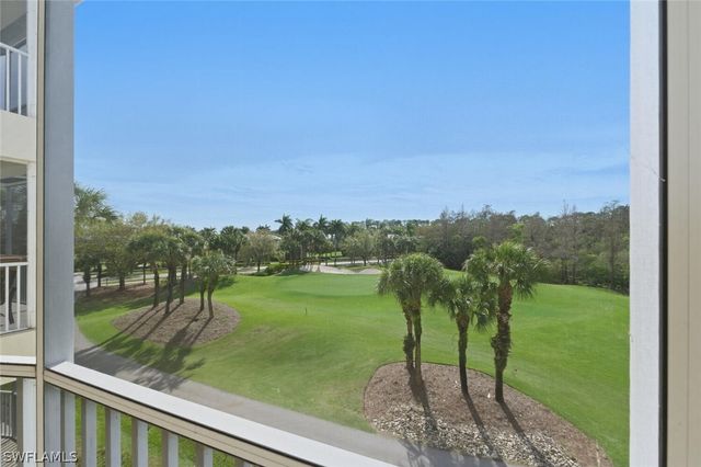 4834 Hampshire CT 206, Naples, FL 34112