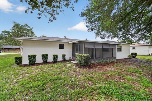 610 FOURTH AVENUE, Lady Lake, FL 32159