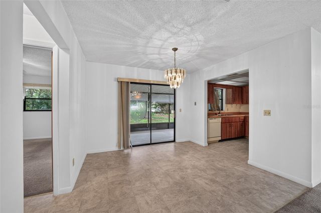 610 FOURTH AVENUE, Lady Lake, FL 32159