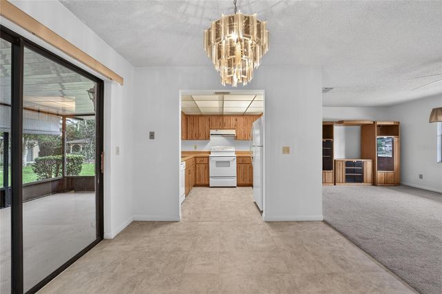 610 FOURTH AVENUE, Lady Lake, FL 32159