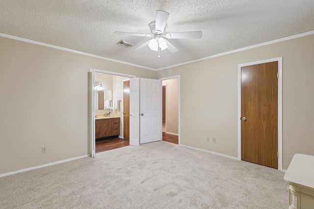 1628 Oak Ridge Drive, Dickinson, TX 77539