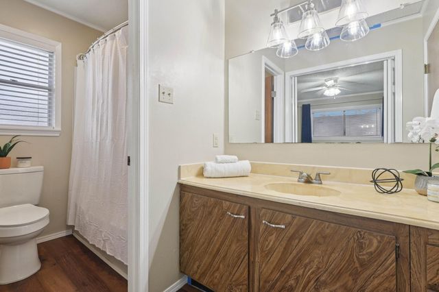 1628 Oak Ridge Drive, Dickinson, TX 77539