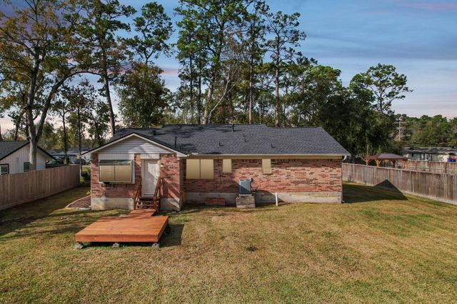 1628 Oak Ridge Drive, Dickinson, TX 77539