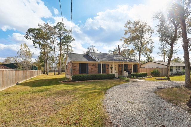 1628 Oak Ridge Drive, Dickinson, TX 77539