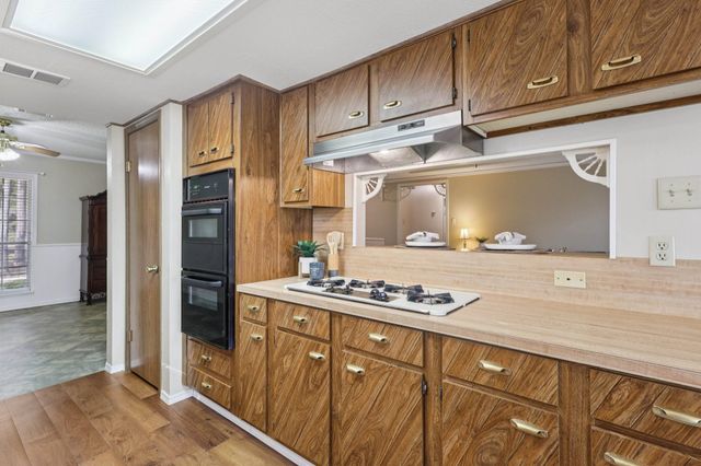 1628 Oak Ridge Drive, Dickinson, TX 77539