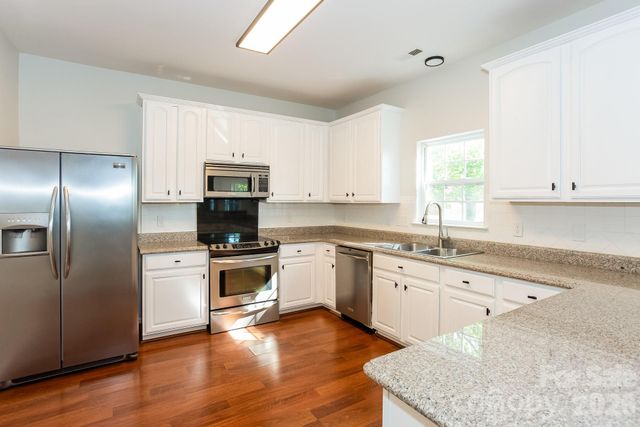 6804 Sweetfield Drive, Huntersville, NC 28078