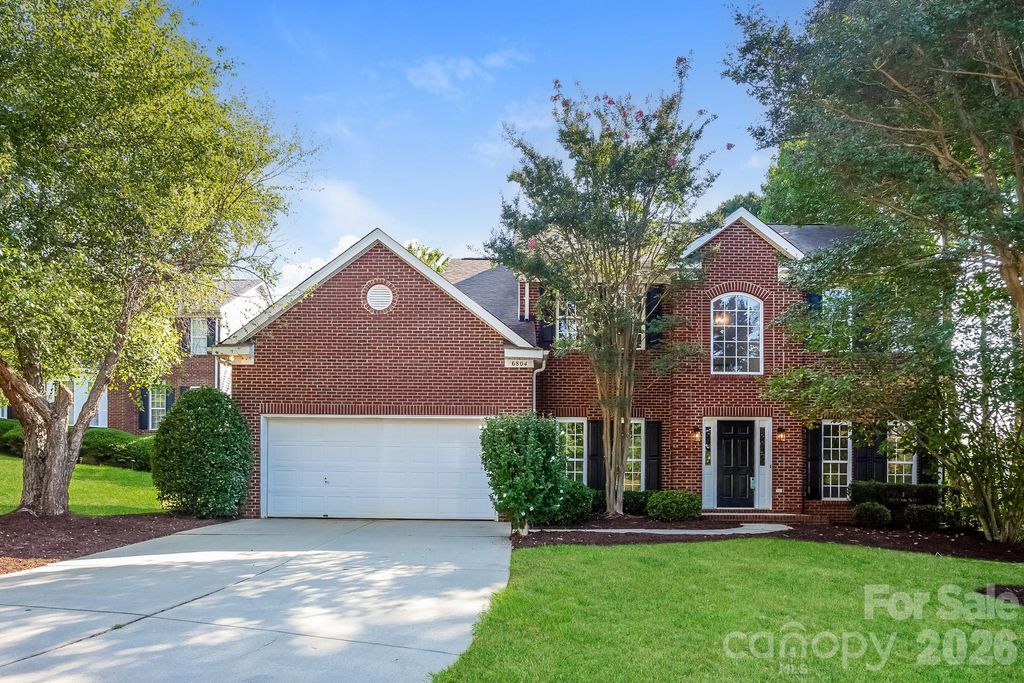 6804 Sweetfield Drive, Huntersville, NC 28078
