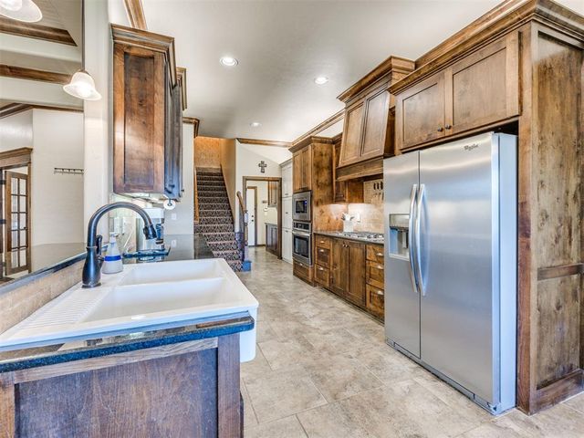 712 Kearny Lane, Yukon, OK 73099