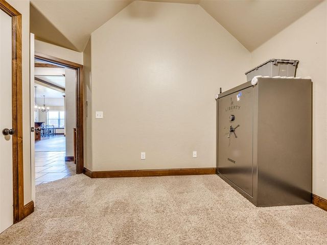 712 Kearny Lane, Yukon, OK 73099