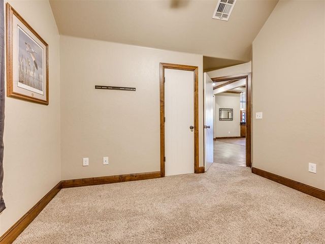 712 Kearny Lane, Yukon, OK 73099