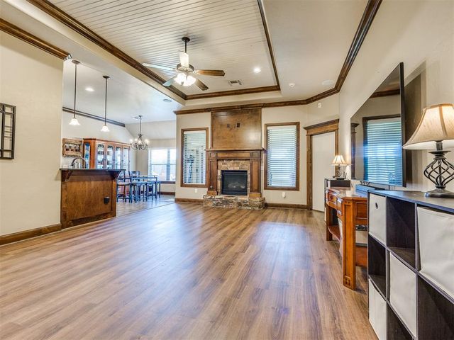 712 Kearny Lane, Yukon, OK 73099