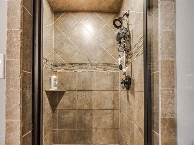 712 Kearny Lane, Yukon, OK 73099