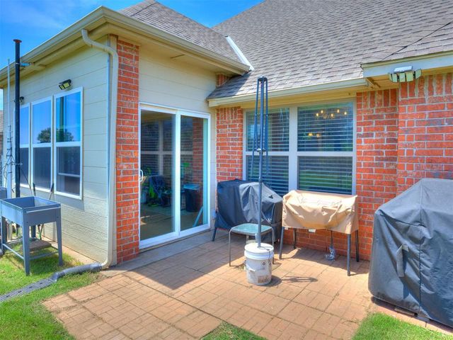 712 Kearny Lane, Yukon, OK 73099