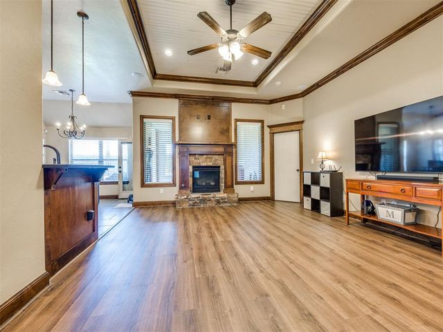 712 Kearny Lane, Yukon, OK 73099
