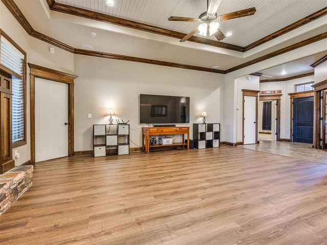 712 Kearny Lane, Yukon, OK 73099