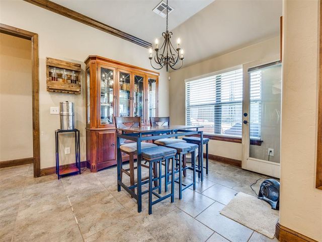 712 Kearny Lane, Yukon, OK 73099