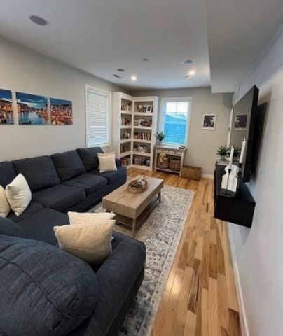 37 Kimball 2, Boston, MA 02122