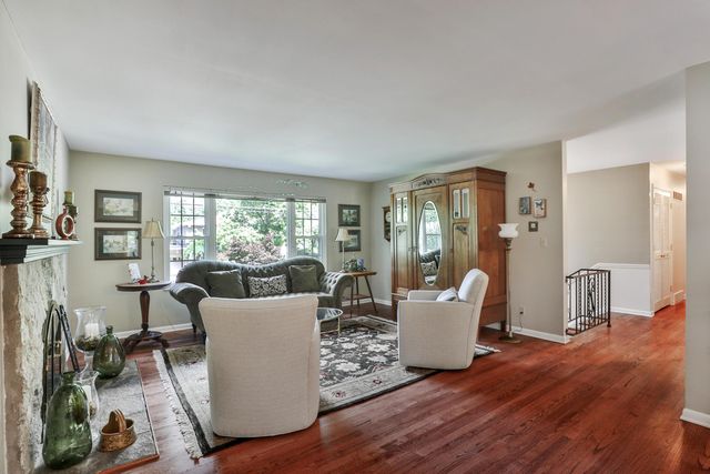 286 Beverly Place, Worthington, OH 43085