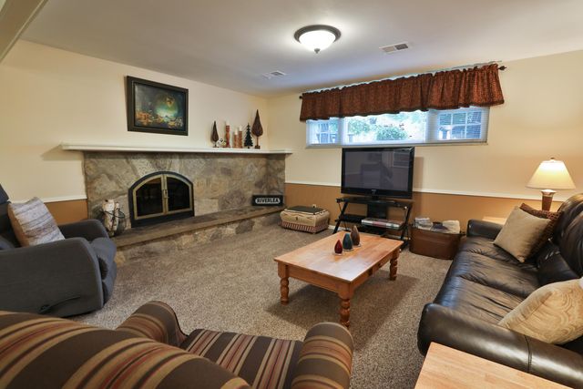 286 Beverly Place, Worthington, OH 43085