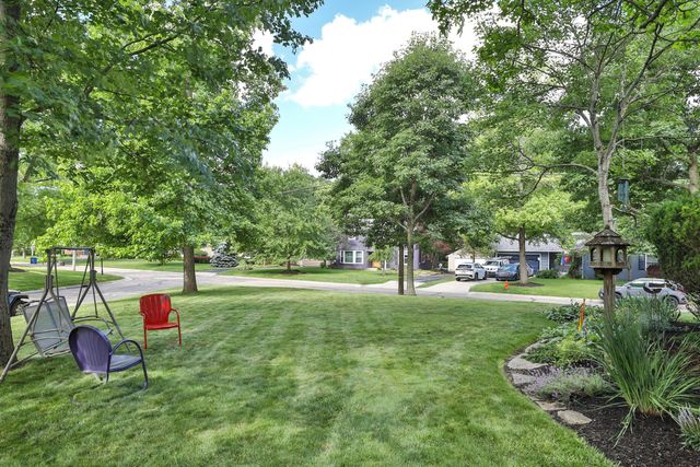 286 Beverly Place, Worthington, OH 43085