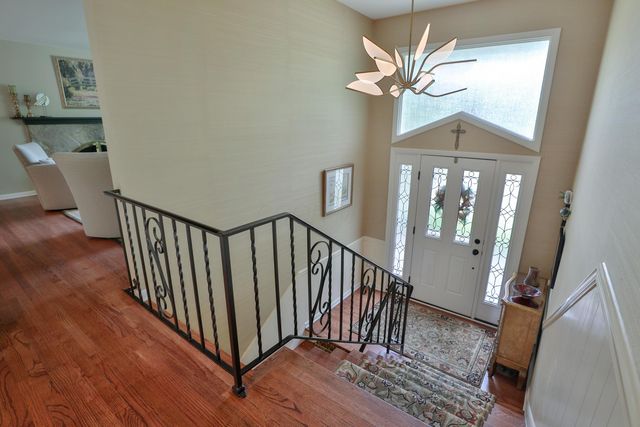 286 Beverly Place, Worthington, OH 43085