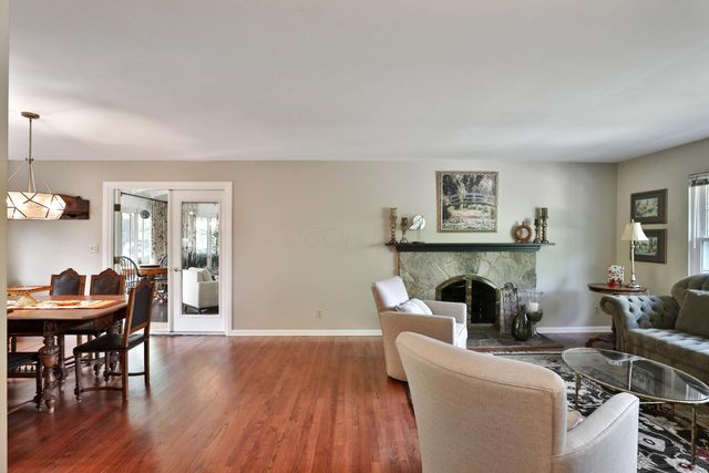 286 Beverly Place, Worthington, OH 43085