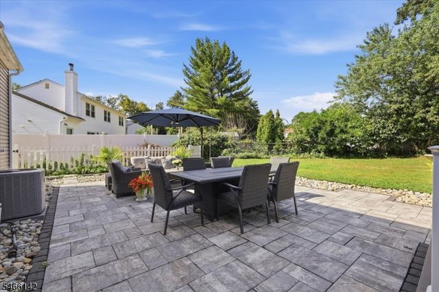 12 Norfolk Road, Franklin Twp., NJ 08873