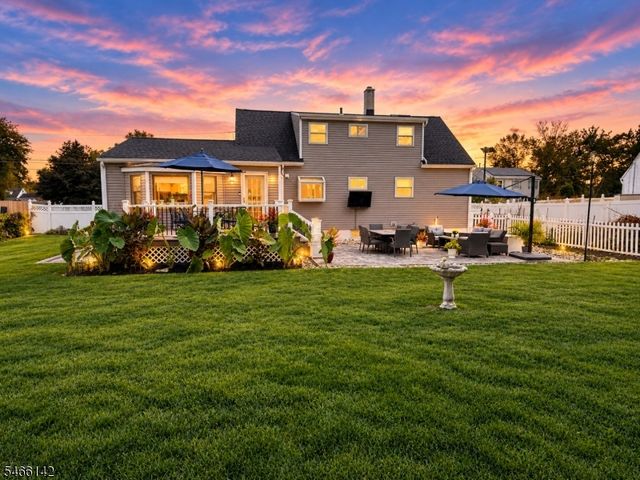 12 Norfolk Road, Franklin Twp., NJ 08873