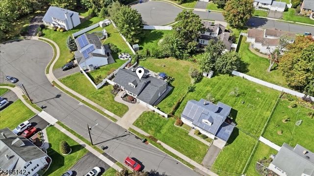 12 Norfolk Road, Franklin Twp., NJ 08873