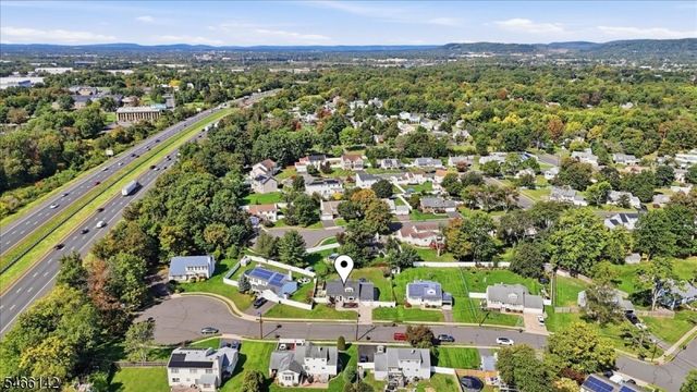 12 Norfolk Road, Franklin Twp., NJ 08873