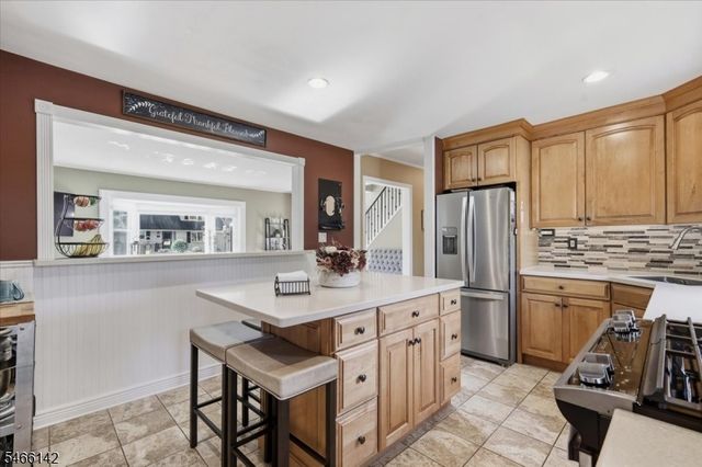 12 Norfolk Road, Franklin Twp., NJ 08873