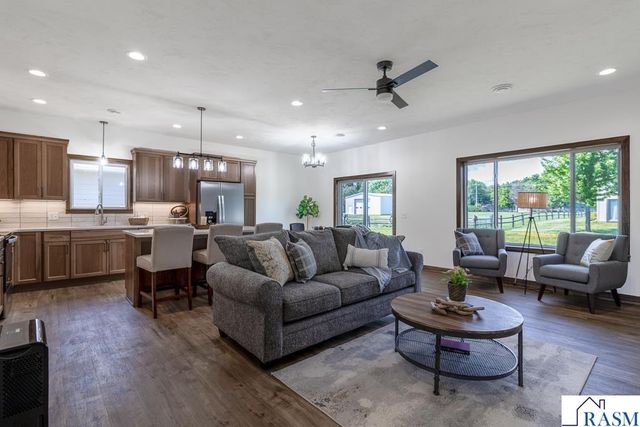 220 Copper Village Circle, Mankato, MN 56001