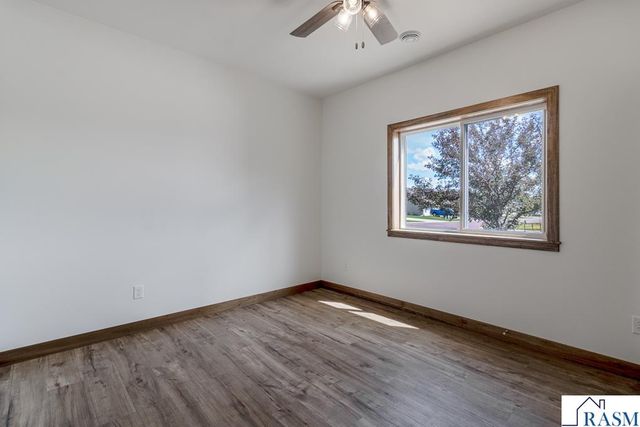 220 Copper Village Circle, Mankato, MN 56001