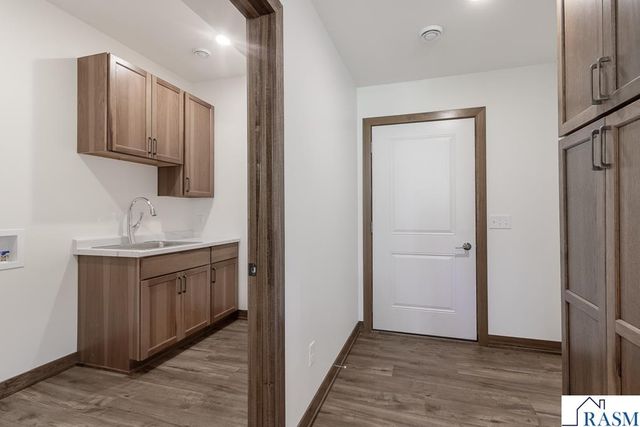 220 Copper Village Circle, Mankato, MN 56001