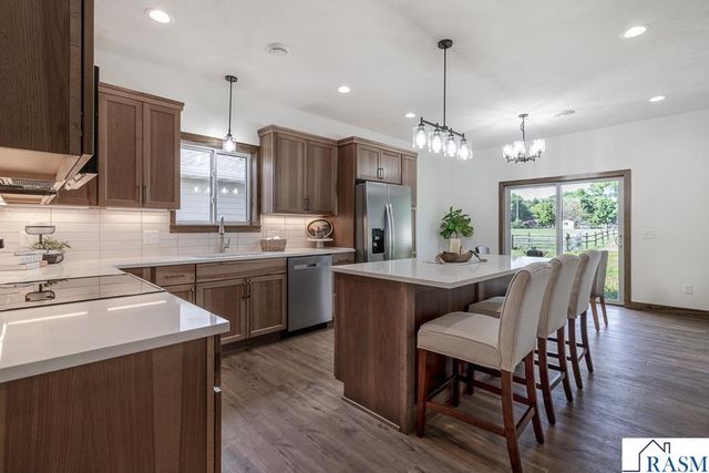 220 Copper Village Circle, Mankato, MN 56001