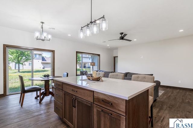220 Copper Village Circle, Mankato, MN 56001