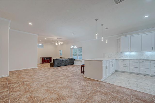 906 Wiley Drive, Magnolia, TX 77354