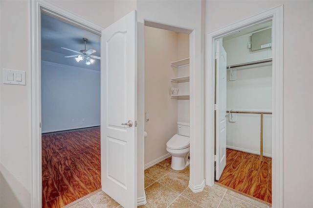 906 Wiley Drive, Magnolia, TX 77354