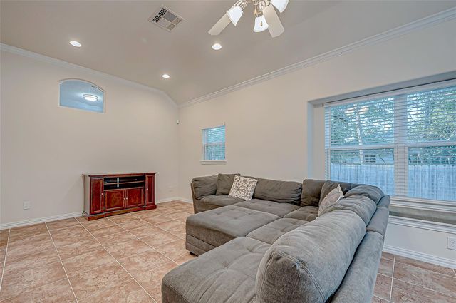 906 Wiley Drive, Magnolia, TX 77354