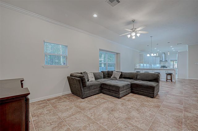 906 Wiley Drive, Magnolia, TX 77354